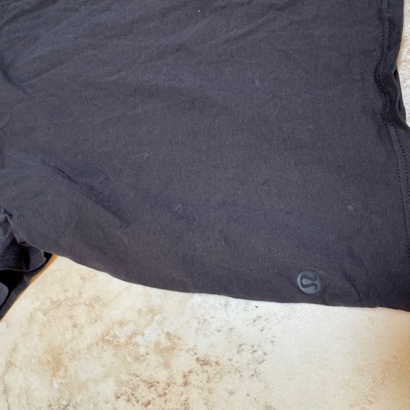 lululemon black tie tee, size 10, perfect condition - Picture 3 of 5